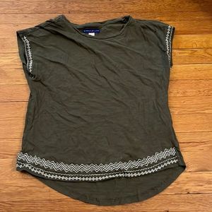 Simply Styled • Embroidered blouse •